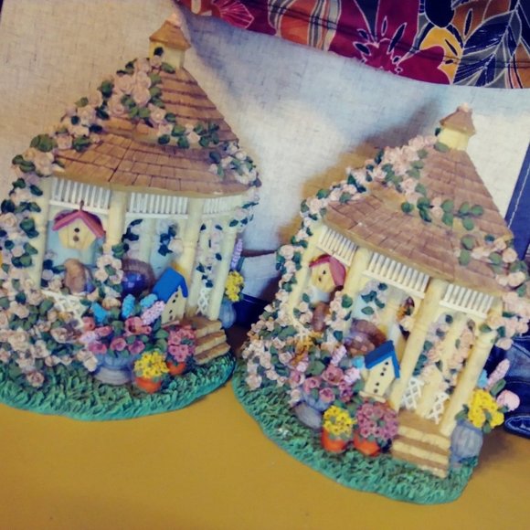 Home and Garden Bookends Gazebo Decor Spring Time Flowers Old Vintage - Picture 12 of 12